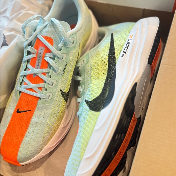 NWT Nike Women's Running Shoes - Light Blue and Orange - Picture 2 of 10